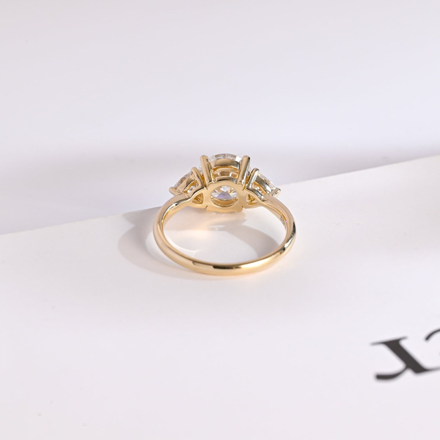 2.5 CT Round Cut Three Stone Moissanite Engagement Ring