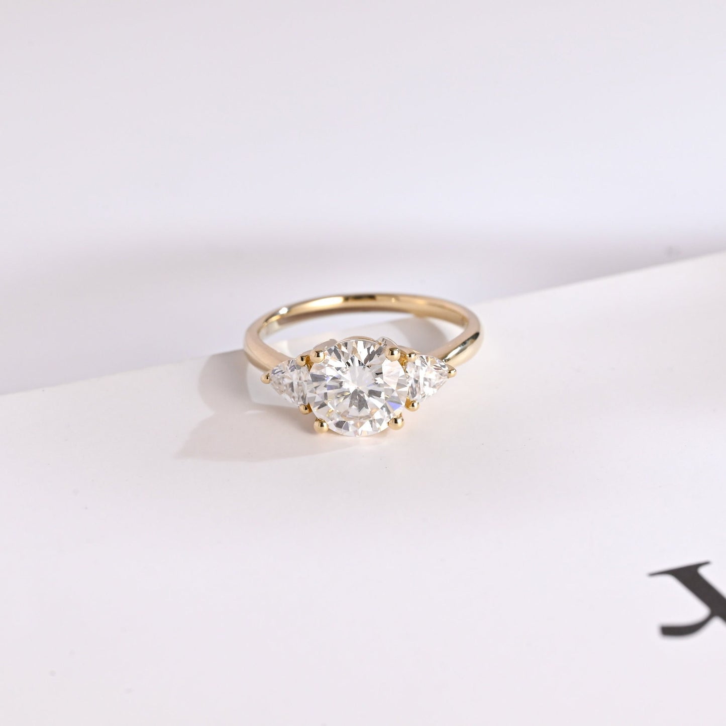 1.0 CT Round Cut Three Stone Moissanite Engagement Ring