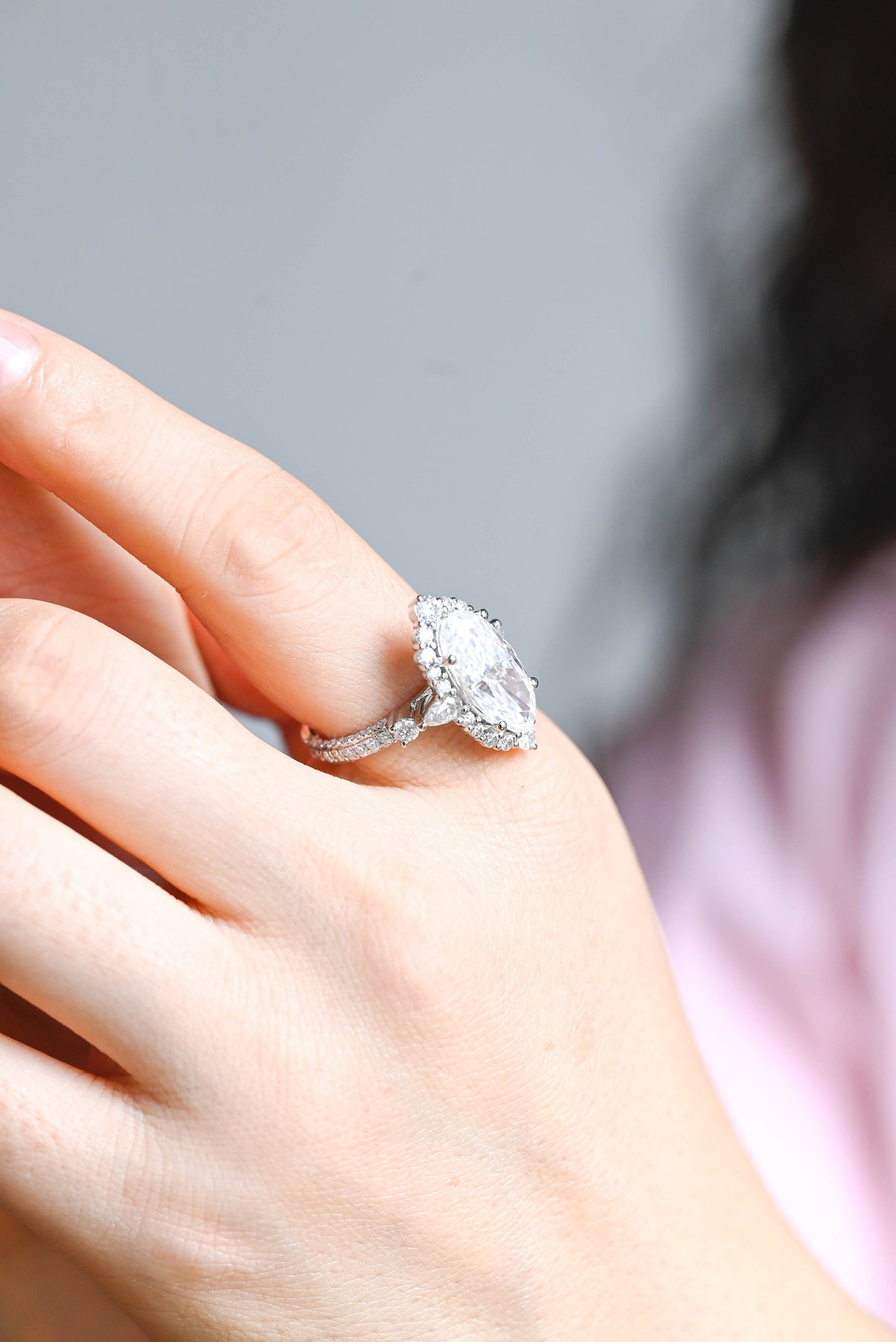 2.5 CT Oval Cut Halo Moissanite Engagement Ring