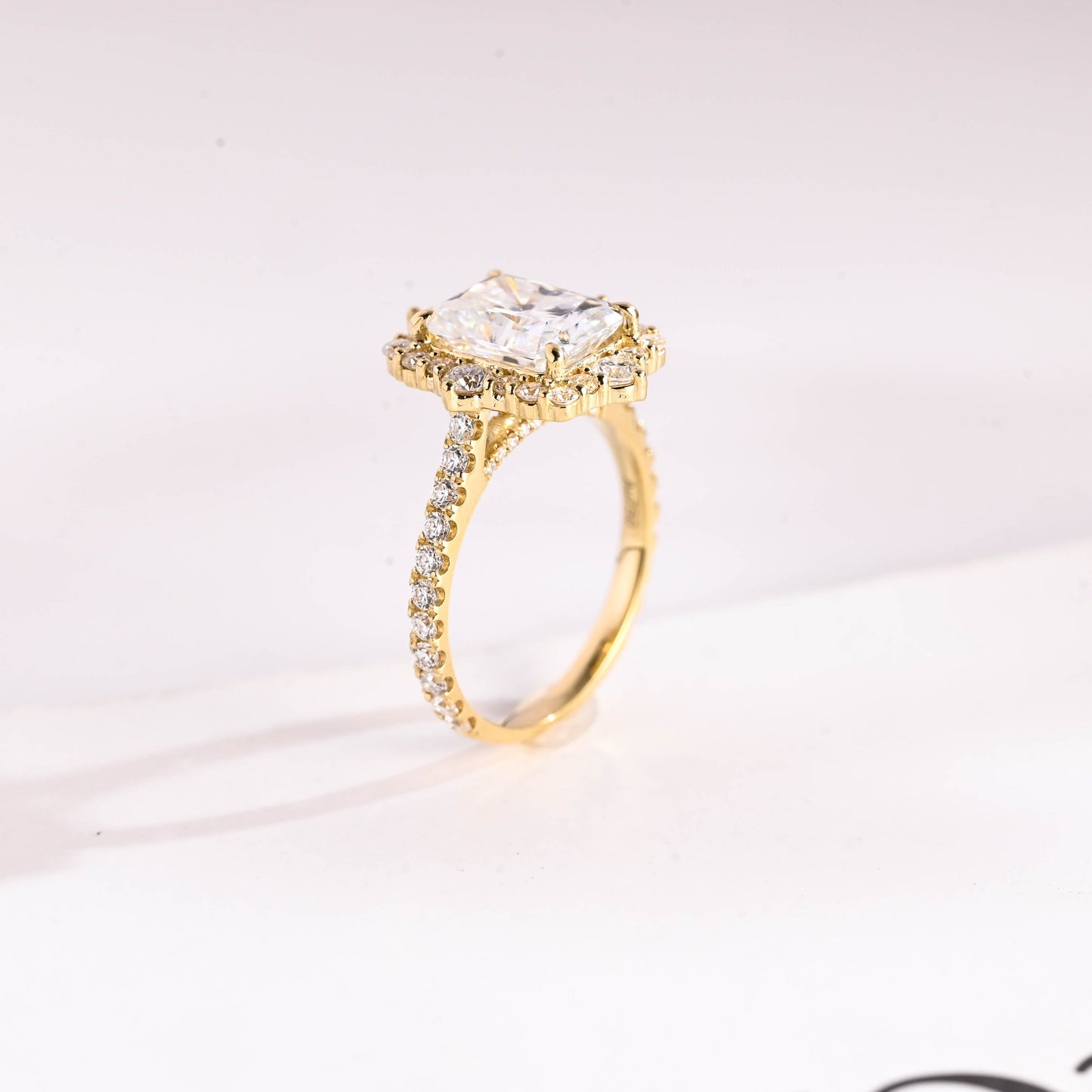 4.0 CT Radiant Cut Halo Moissanite Engagement Ring