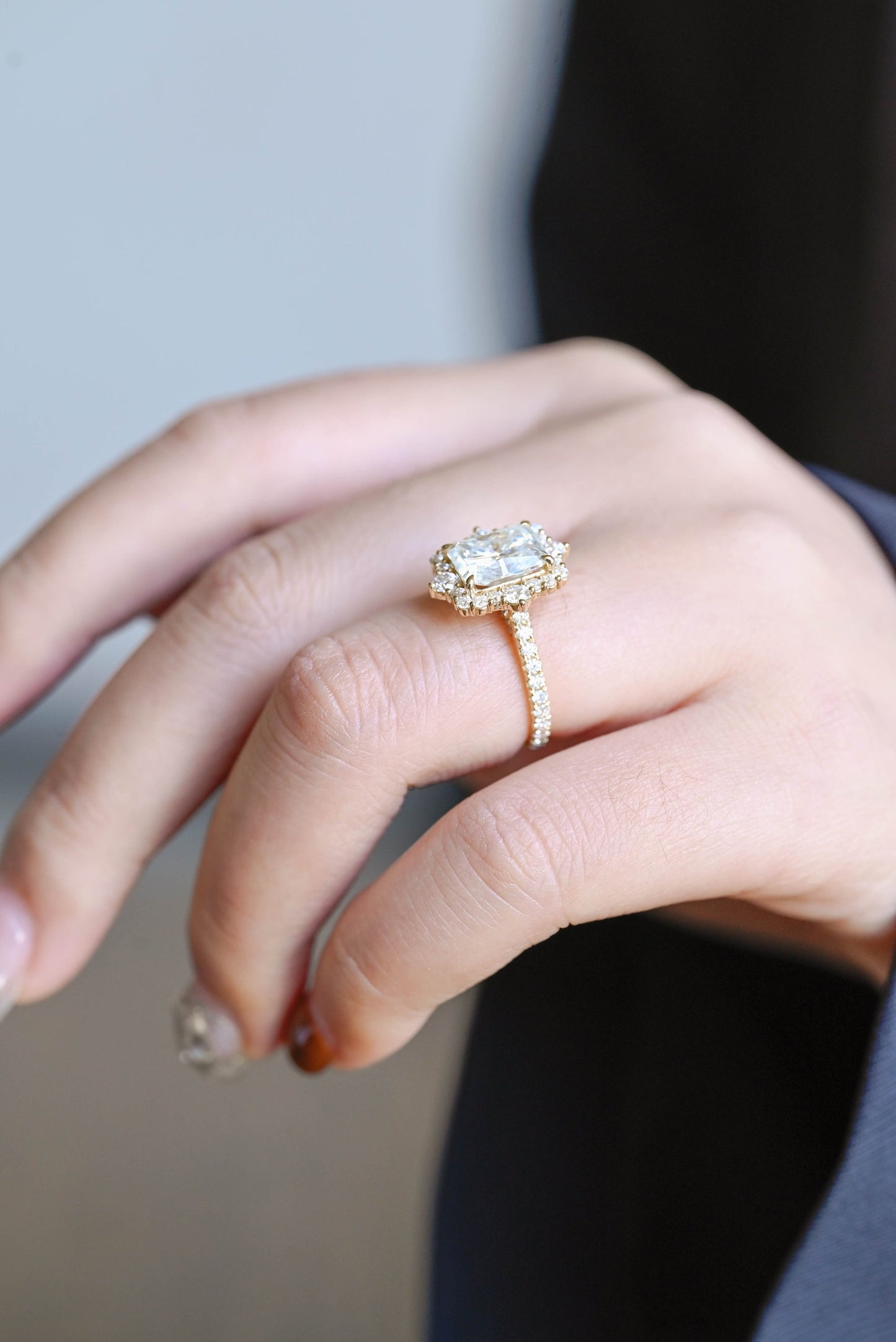 4.0 CT Radiant Cut Halo Moissanite Engagement Ring