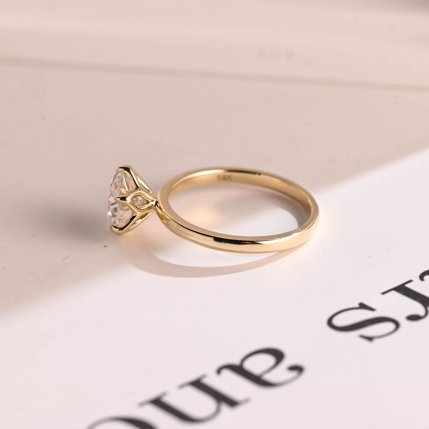 2.0 CT Round Cut Solitaire Moissanite Engagement Ring
