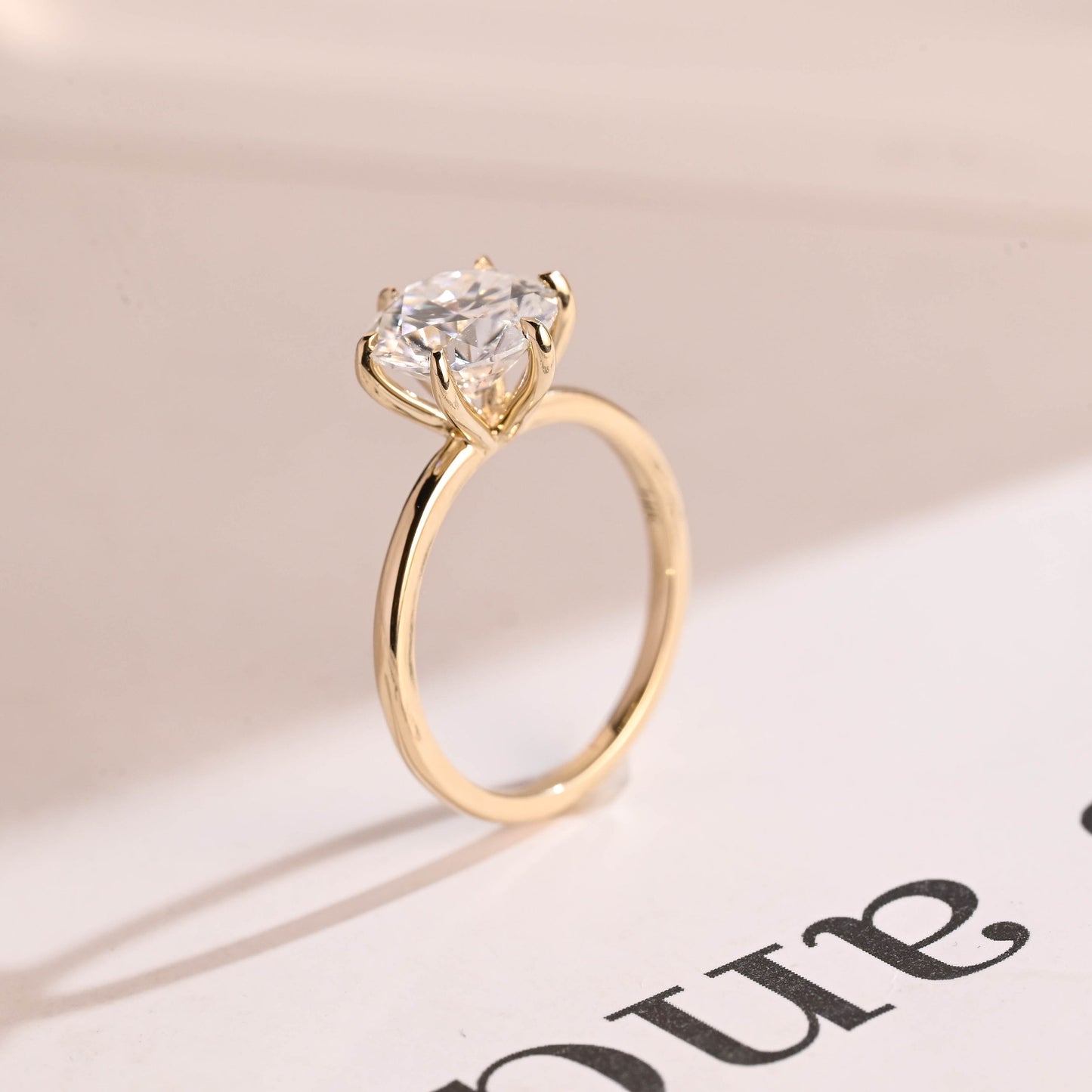 2.5 CT Round Cut Solitaire Moissanite Engagement Ring