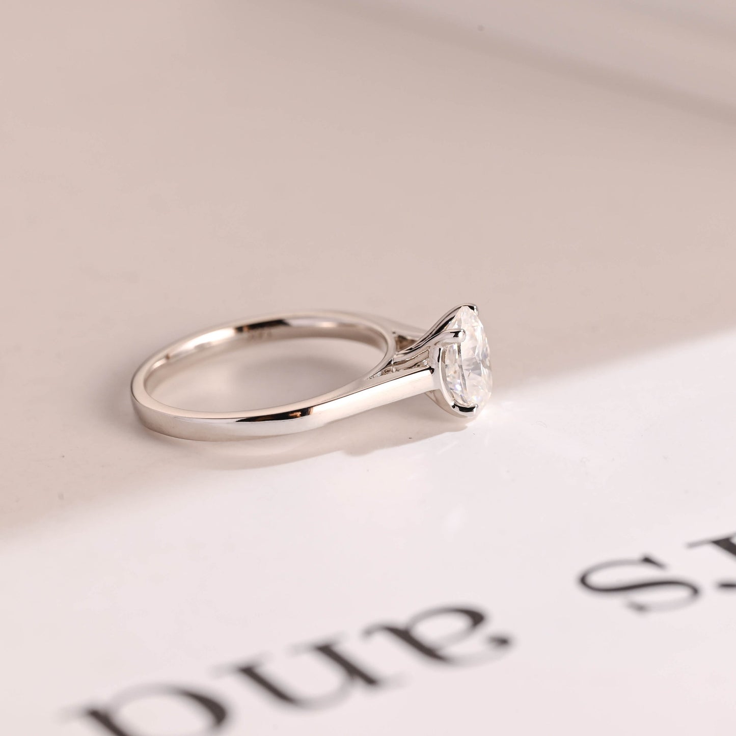 1.5 CT Oval Cut Solitaire Moissanite Engagement Ring