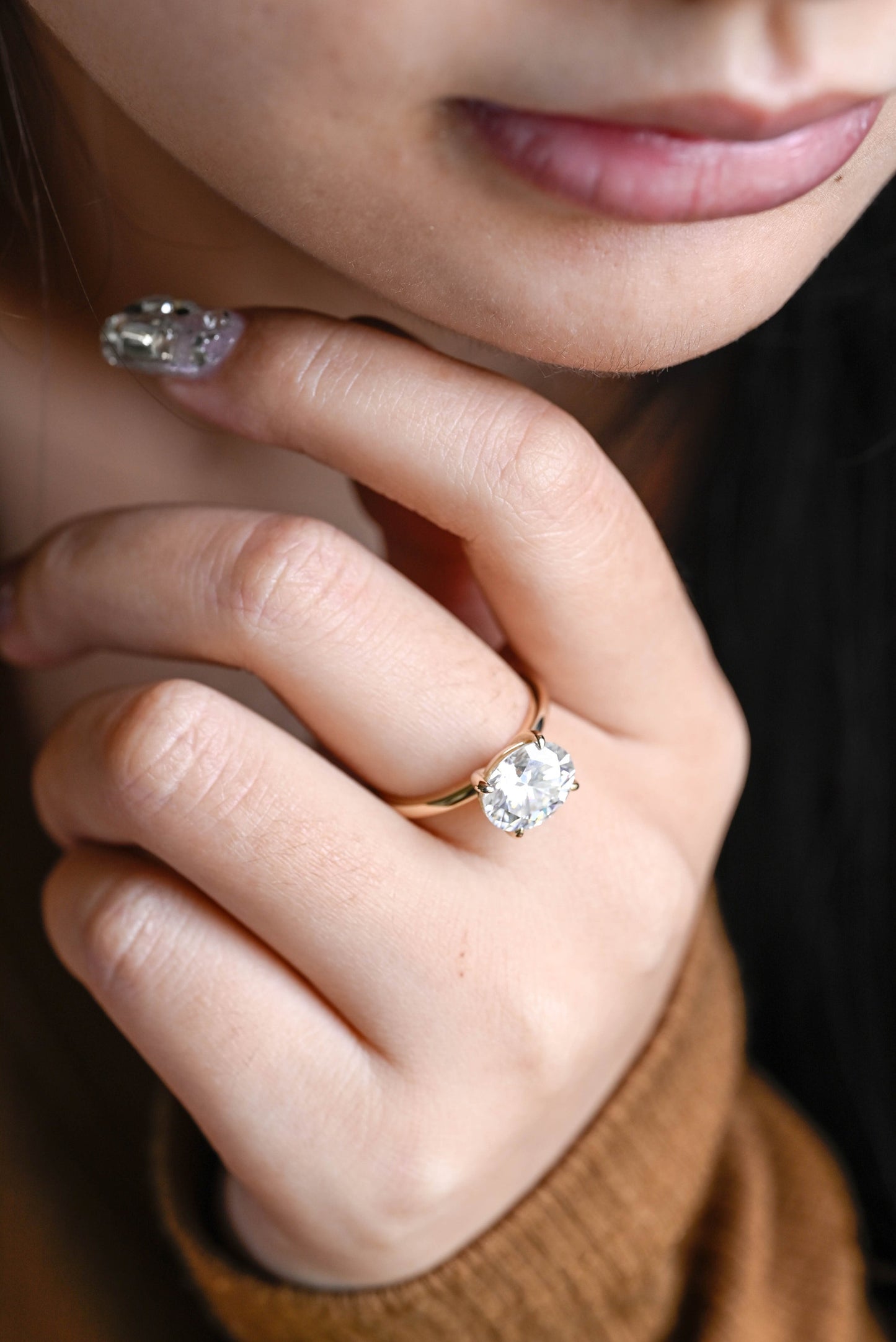 1.7 CT Oval Cut Solitaire Moissanite Engagement Ring