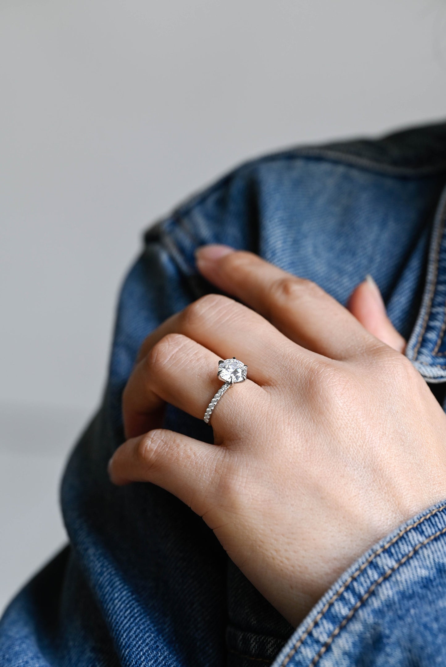 1.0 CT Round Cut Pave Moissanite Engagement Ring