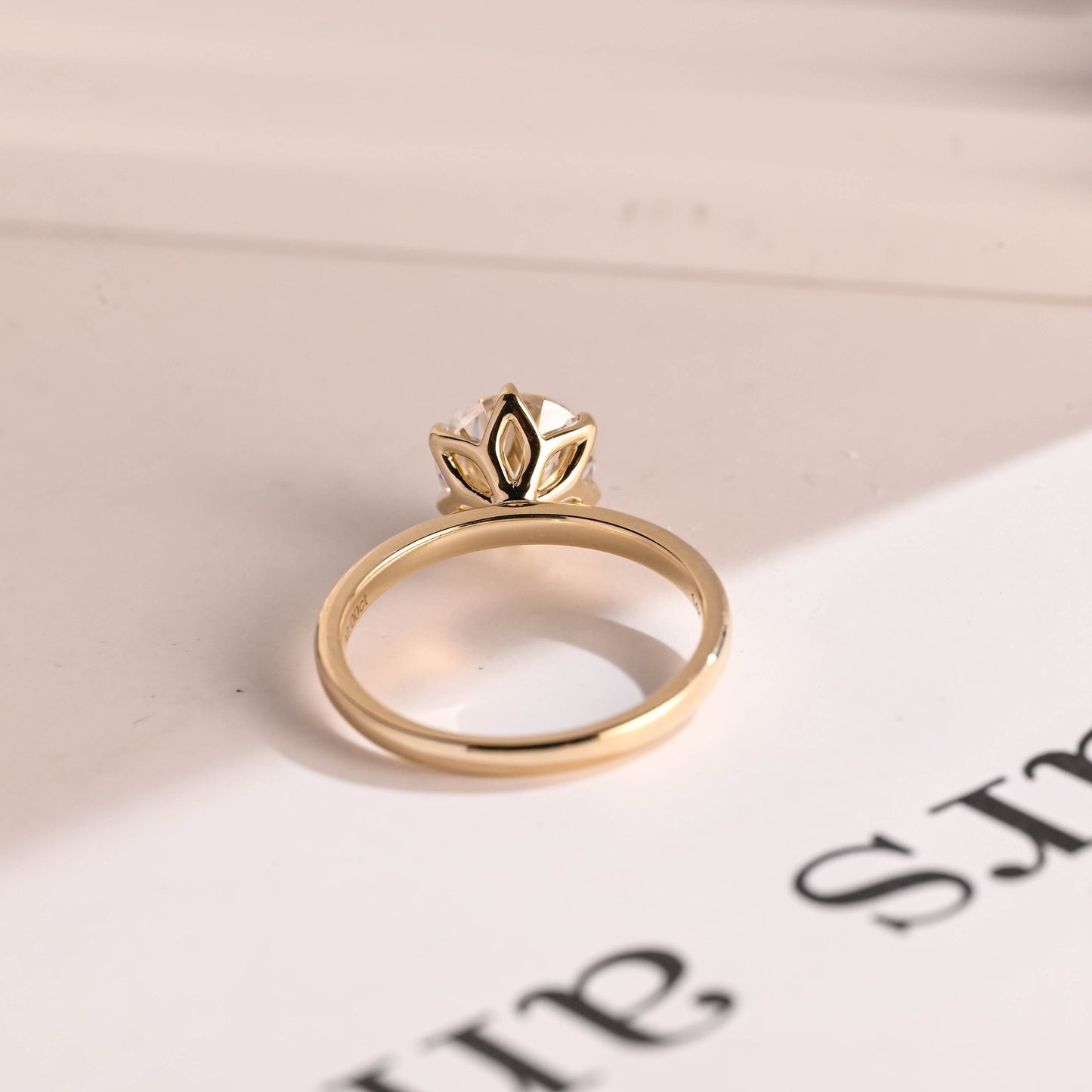 2.0 CT Round Cut Solitaire Moissanite Engagement Ring