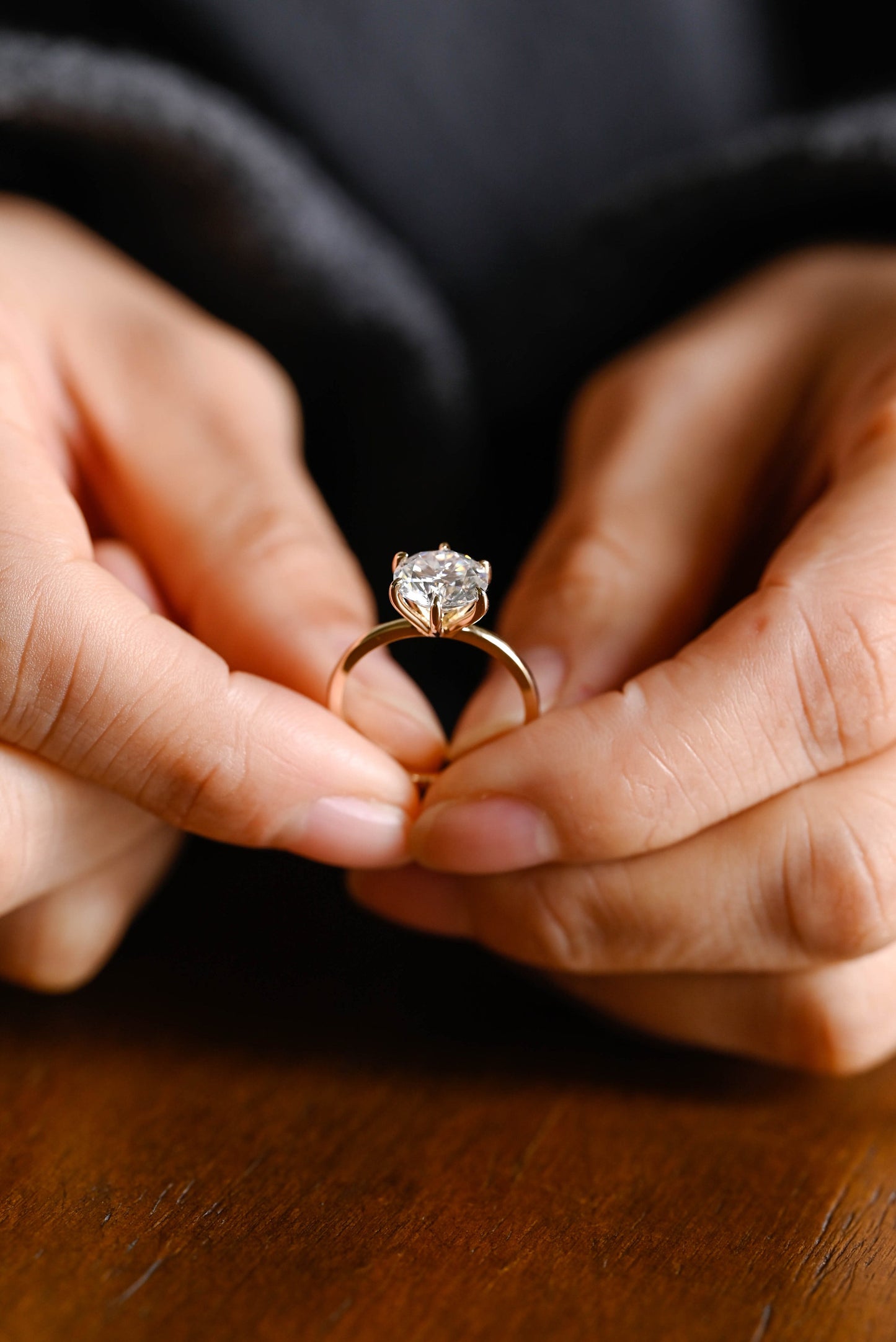 2.5 CT Round Cut Solitaire Moissanite Engagement Ring
