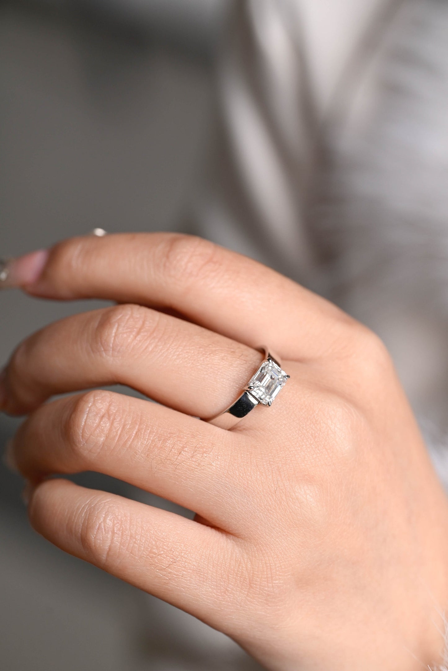 1.0 CT Emerald Cut Solitaire Moissanite Engagement Ring
