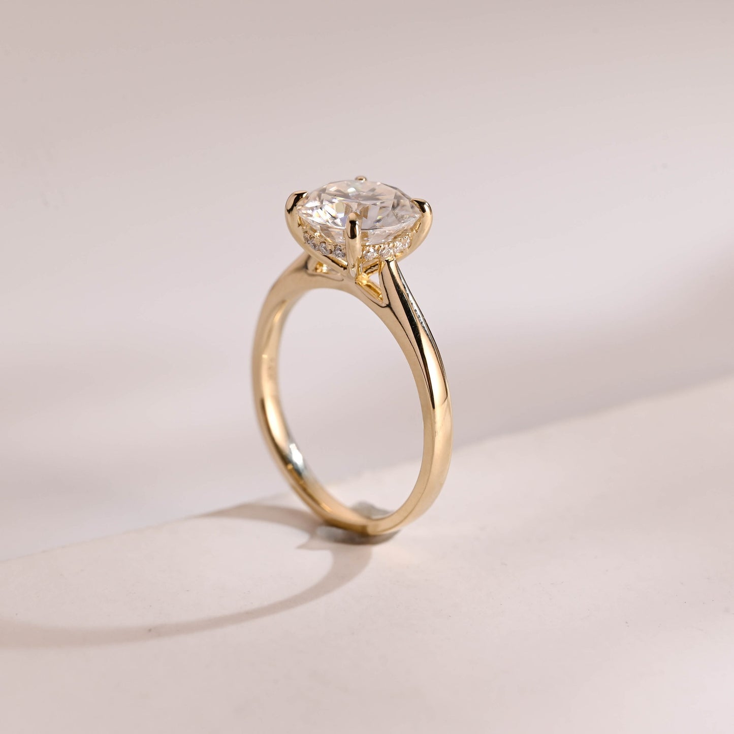 2.5 CT Round Cut Hidden Halo Moissanite Engagement Ring
