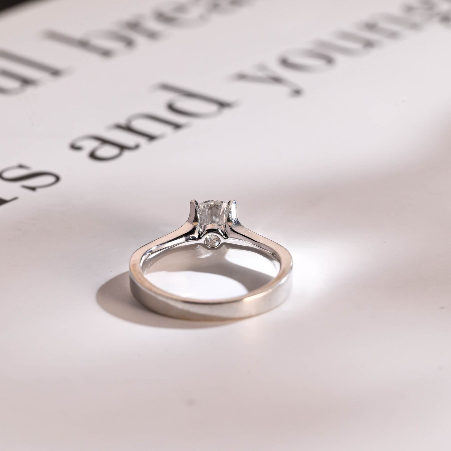 1.0 CT Round Cut Solitaire Moissanite Engagement Ring