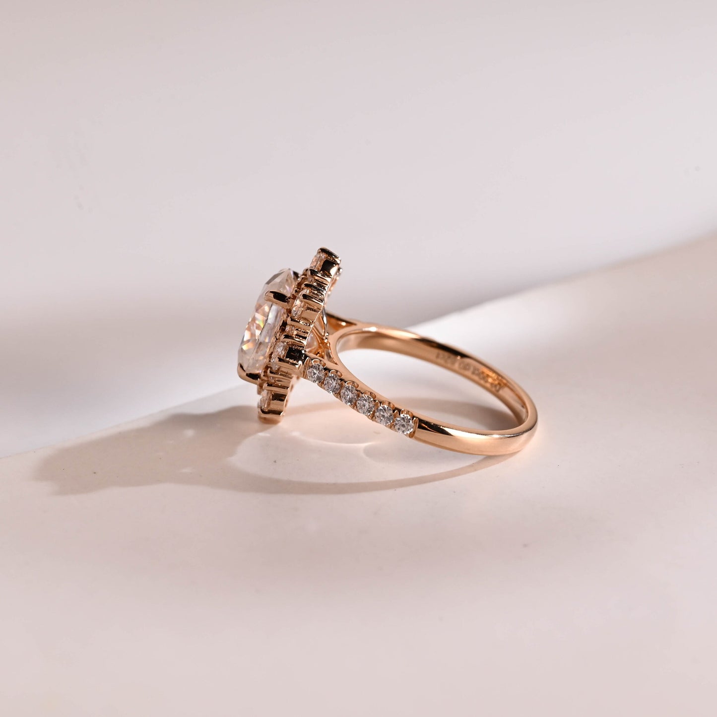 1.0 CT Oval Cut Halo Moissanite Engagement Ring