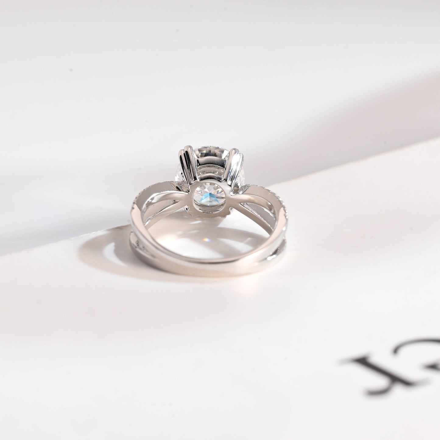 1.5 CT Round Cut Split Shank Moissanite Engagement Ring