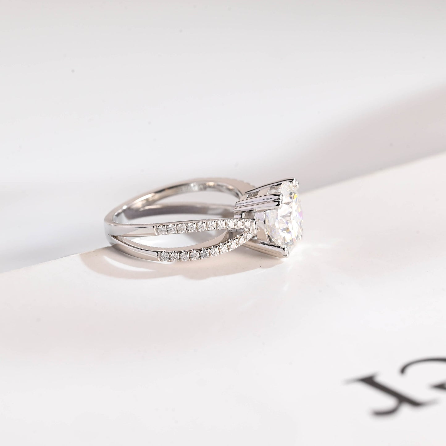 1.5 CT Round Cut Split Shank Moissanite Engagement Ring