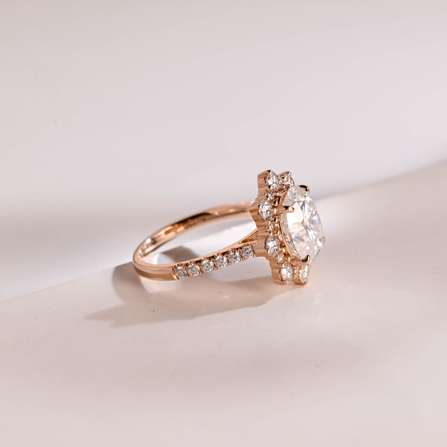 1.0 CT Oval Cut Halo Moissanite Engagement Ring