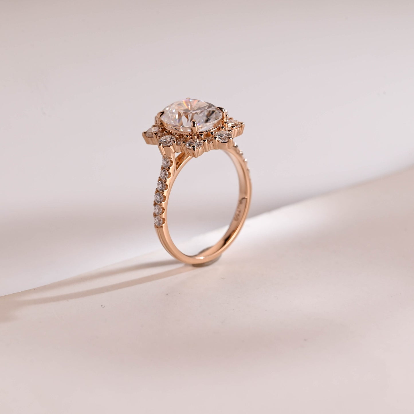 1.0 CT Oval Cut Halo Moissanite Engagement Ring