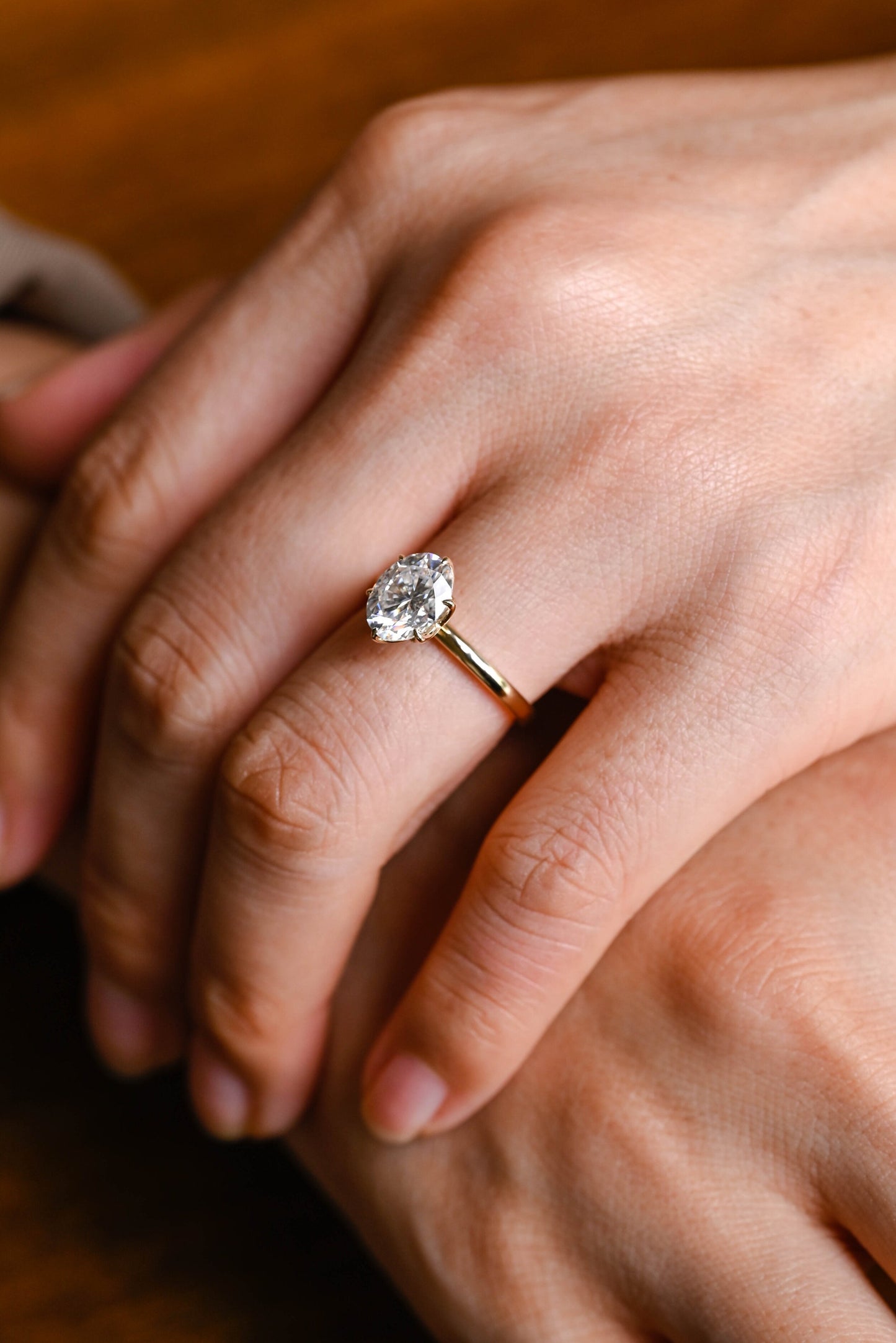 1.0 CT Oval Cut Solitaire Moissanite Engagement Ring