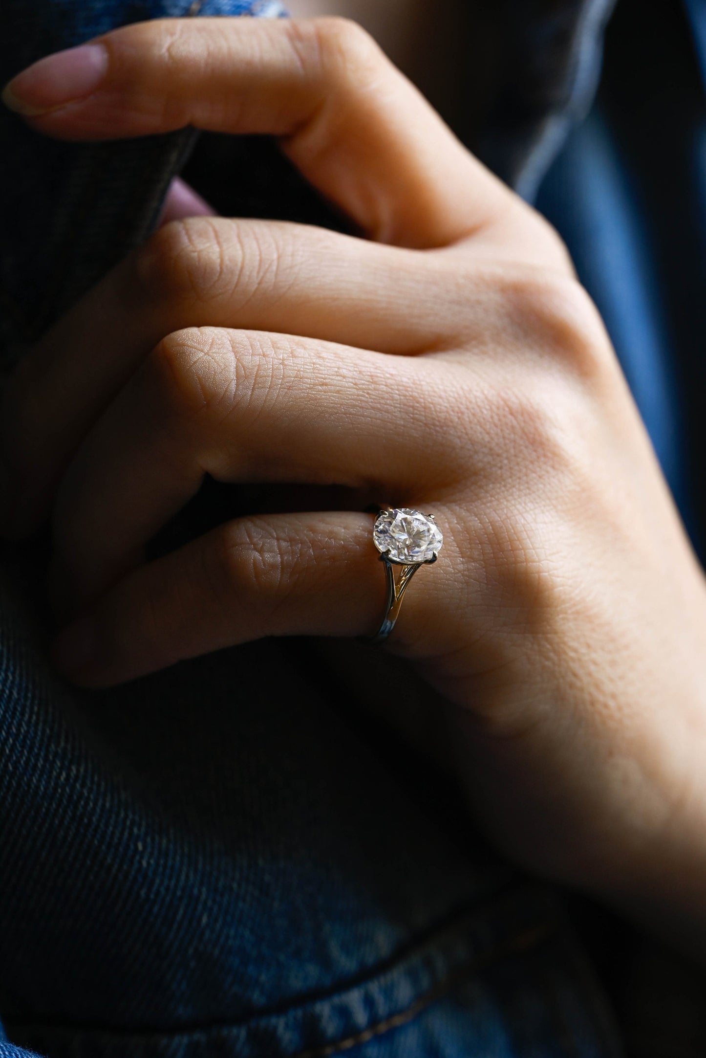 1.0 CT Oval Cut Solitaire Moissanite Engagement Ring