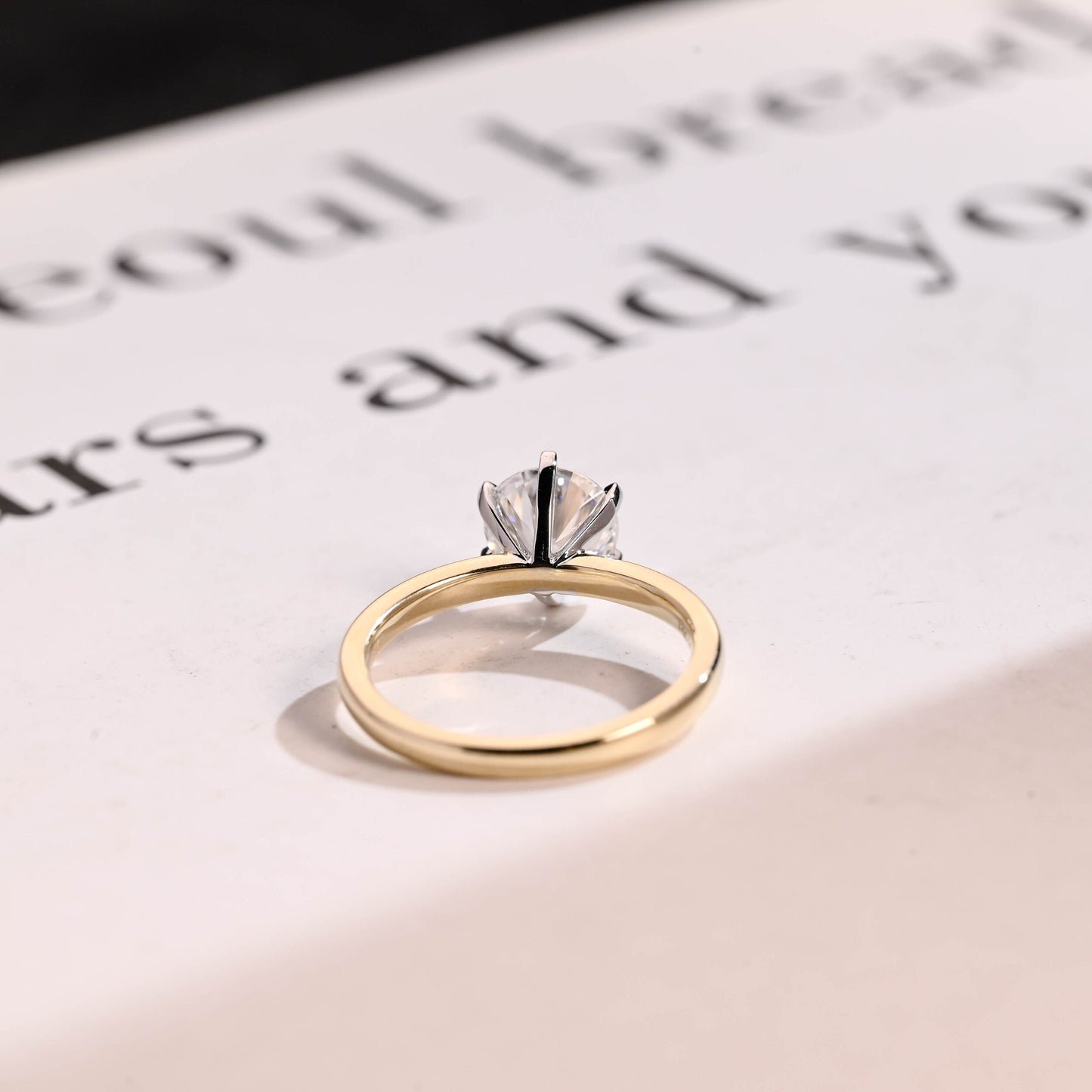 1.0 CT Round Cut Solitaire Moissanite Engagement Ring