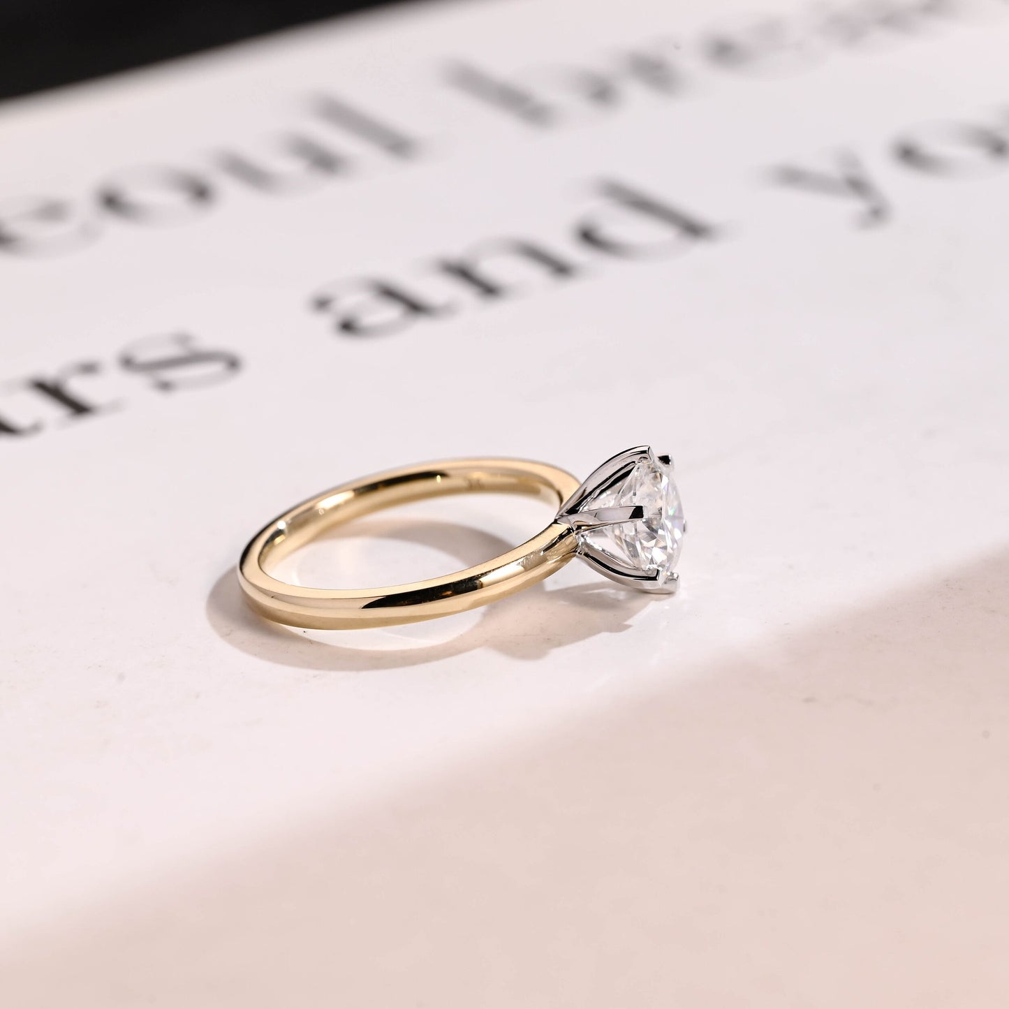1.0 CT Round Cut Solitaire Moissanite Engagement Ring