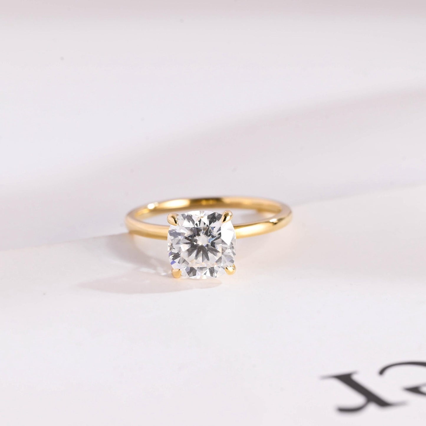 3.0 CT Round Cut Hidden Halo Moissanite Engagement Ring