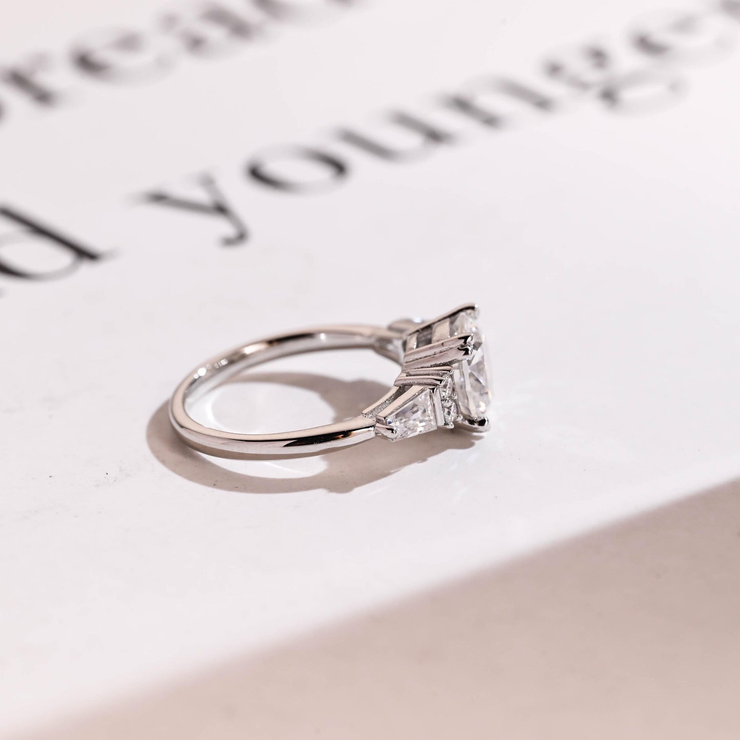 1.5 CT Round Cut Three Stone Moissanite Engagement Ring
