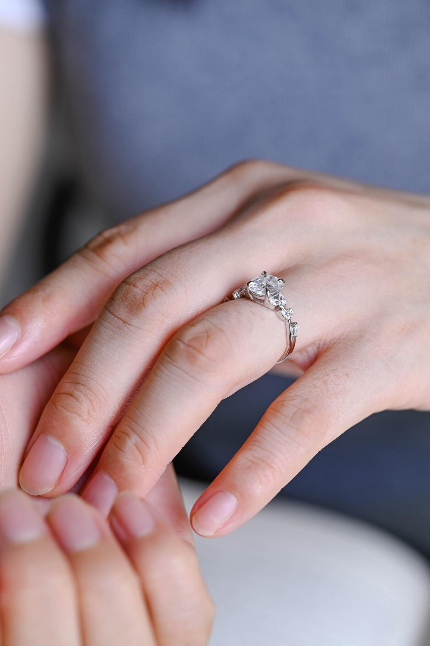 2.0 CT Oval Cut Cluster Moissanite Engagement Ring