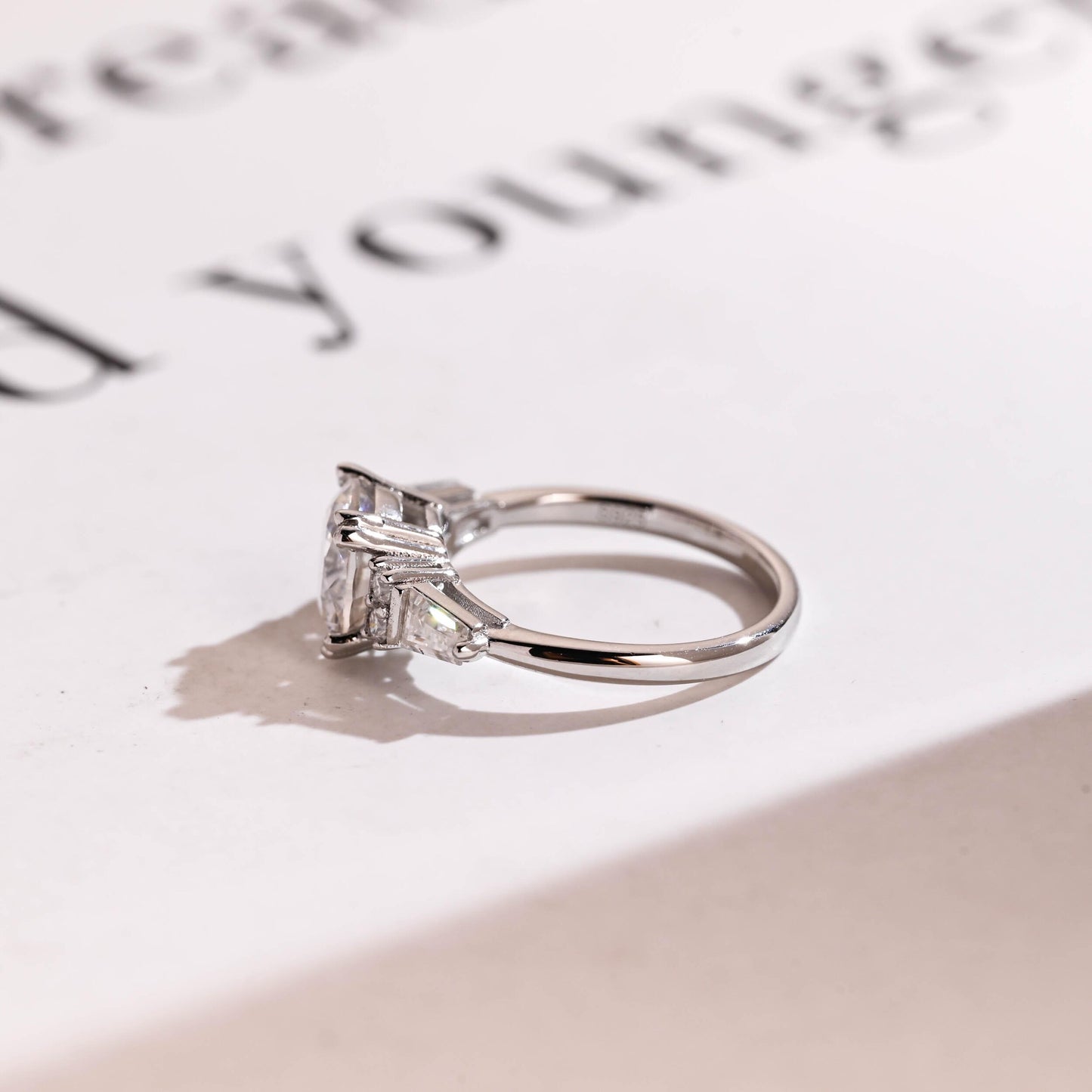1.5 CT Round Cut Three Stone Moissanite Engagement Ring