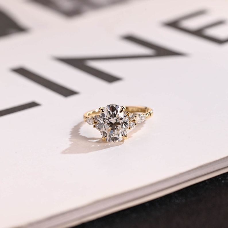 1.0 CT Oval Cut Cluster Moissanite Engagement Ring