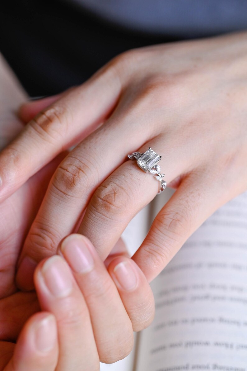 2.0 CT Emerald Cut Leaf Moissanite Engagement Ring