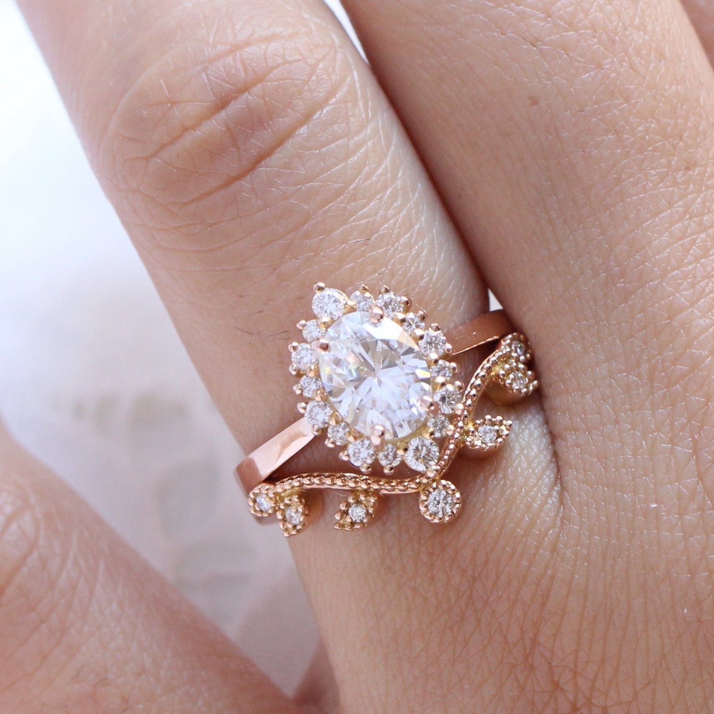 Autumn- 2.0 CT Oval Moissanite Halo Bridal Ring Set