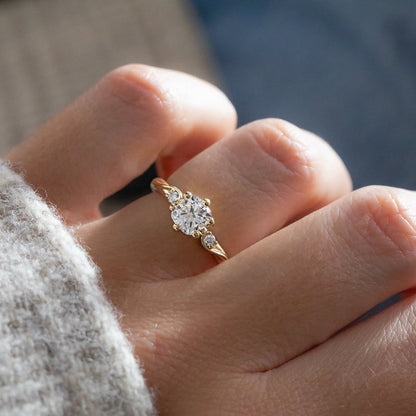 0.90 CT Cushion E/VVS1 CVD Diamond Three Stone Style Engagement Ring