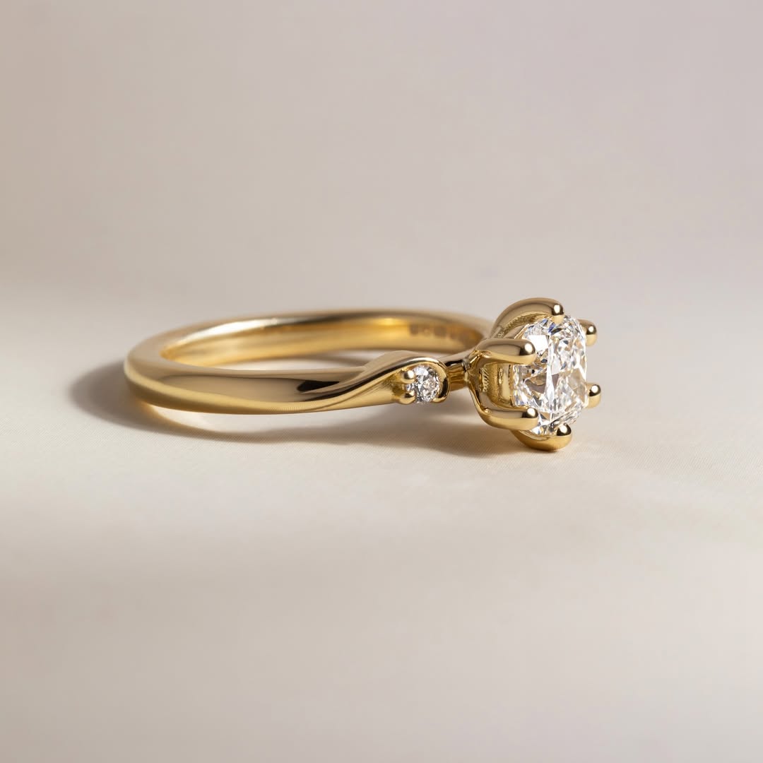 0.90 CT Cushion E/VVS1 CVD Diamond Three Stone Style Engagement Ring