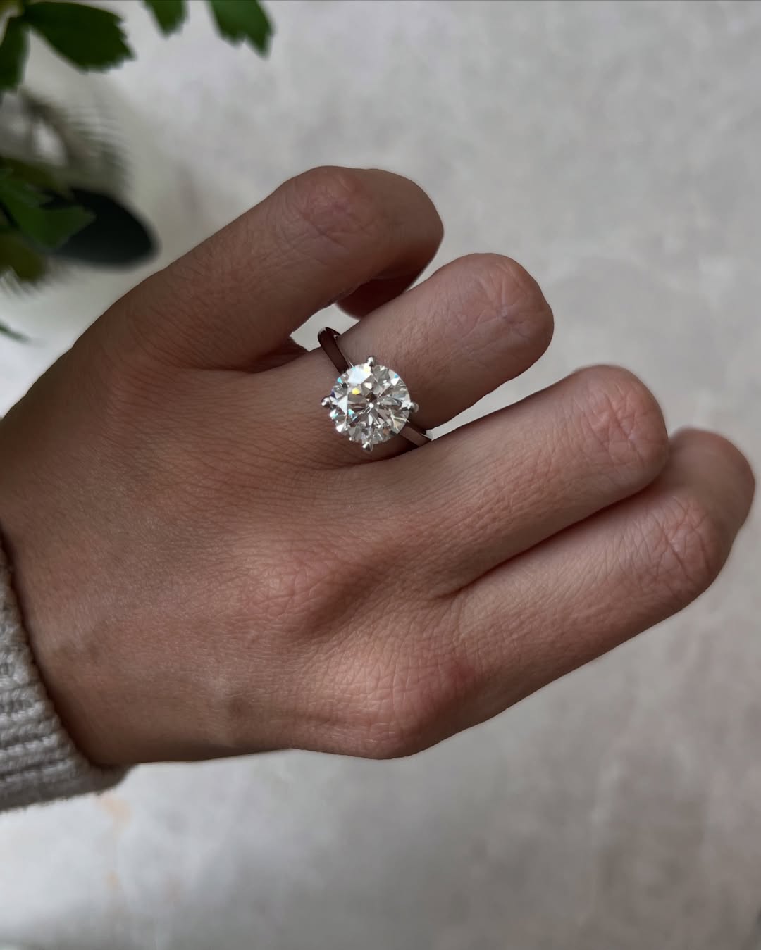 4.0 CT Round F/VS2 CVD Diamond Cathedral Engagement Ring