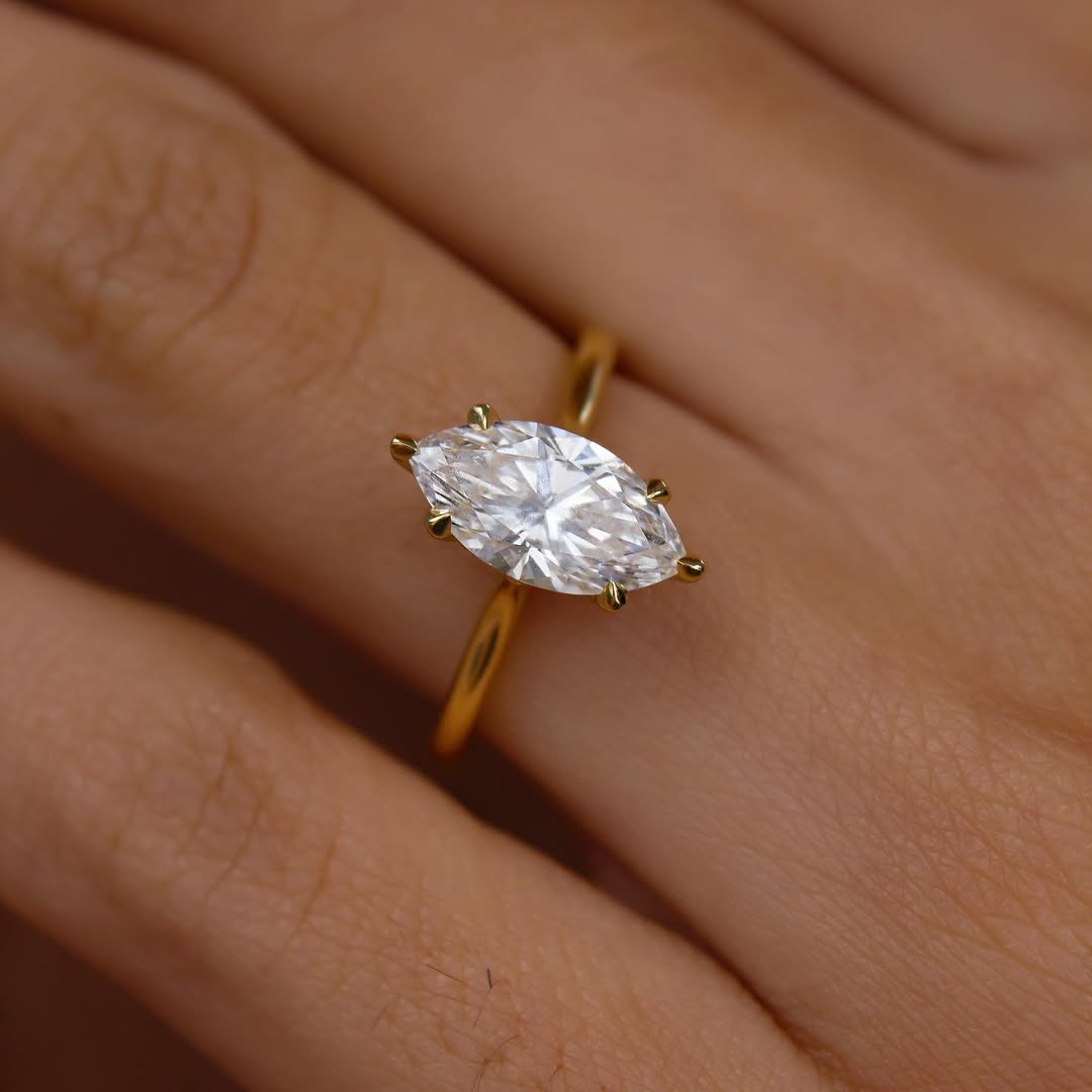 1.5 CT Marquise G/VS1 CVD Diamond Hidden Halo Style Engagement Ring