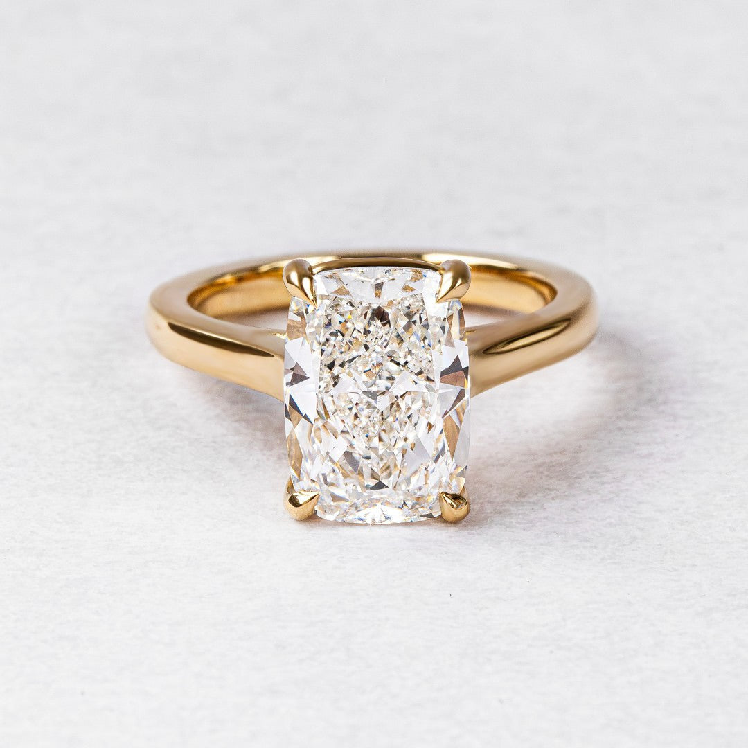 2.5 CT Cushion E/VVS1 CVD Diamond Solitaire Style Engagement Ring