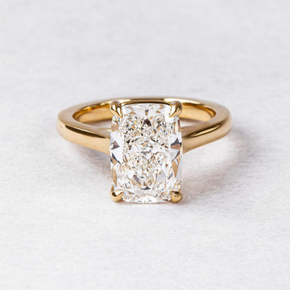 2.5 CT Cushion E/VVS1 CVD Diamond Solitaire Style Engagement Ring