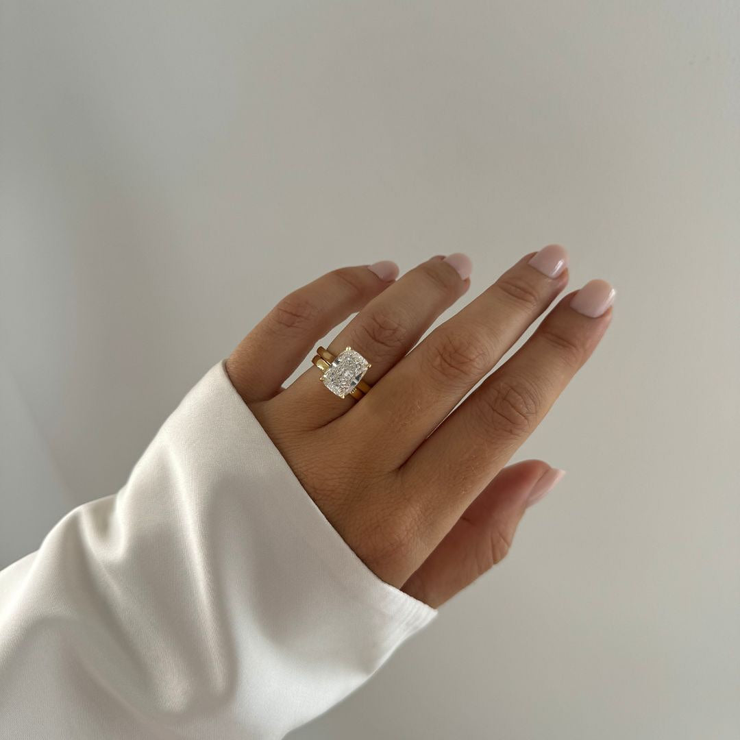 2.5 CT Cushion E/VVS1 CVD Diamond Solitaire Style Engagement Ring
