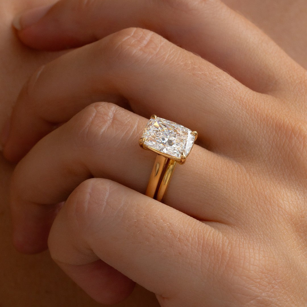 2.5 CT Cushion E/VVS1 CVD Diamond Solitaire Style Engagement Ring