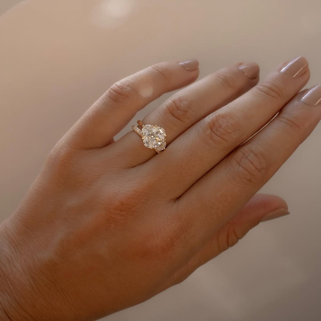 1.90 CT Oval E/VS1 CVD Diamond Three Stone Style Engagement Ring