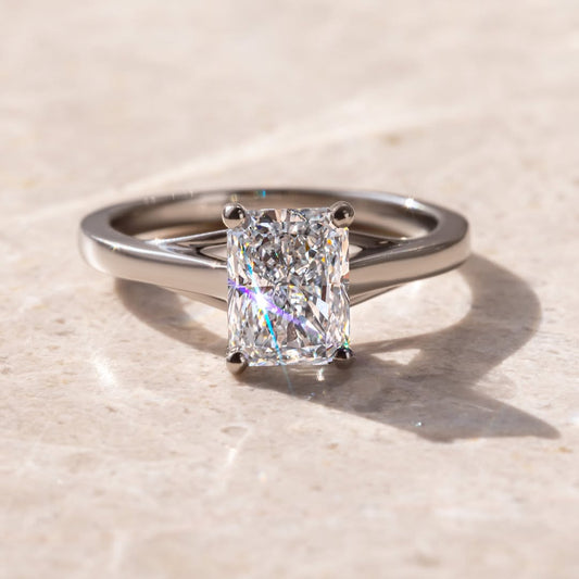 2.0 CT Radiant E/VS1 CVD Diamond Unique Style Engagement Ring