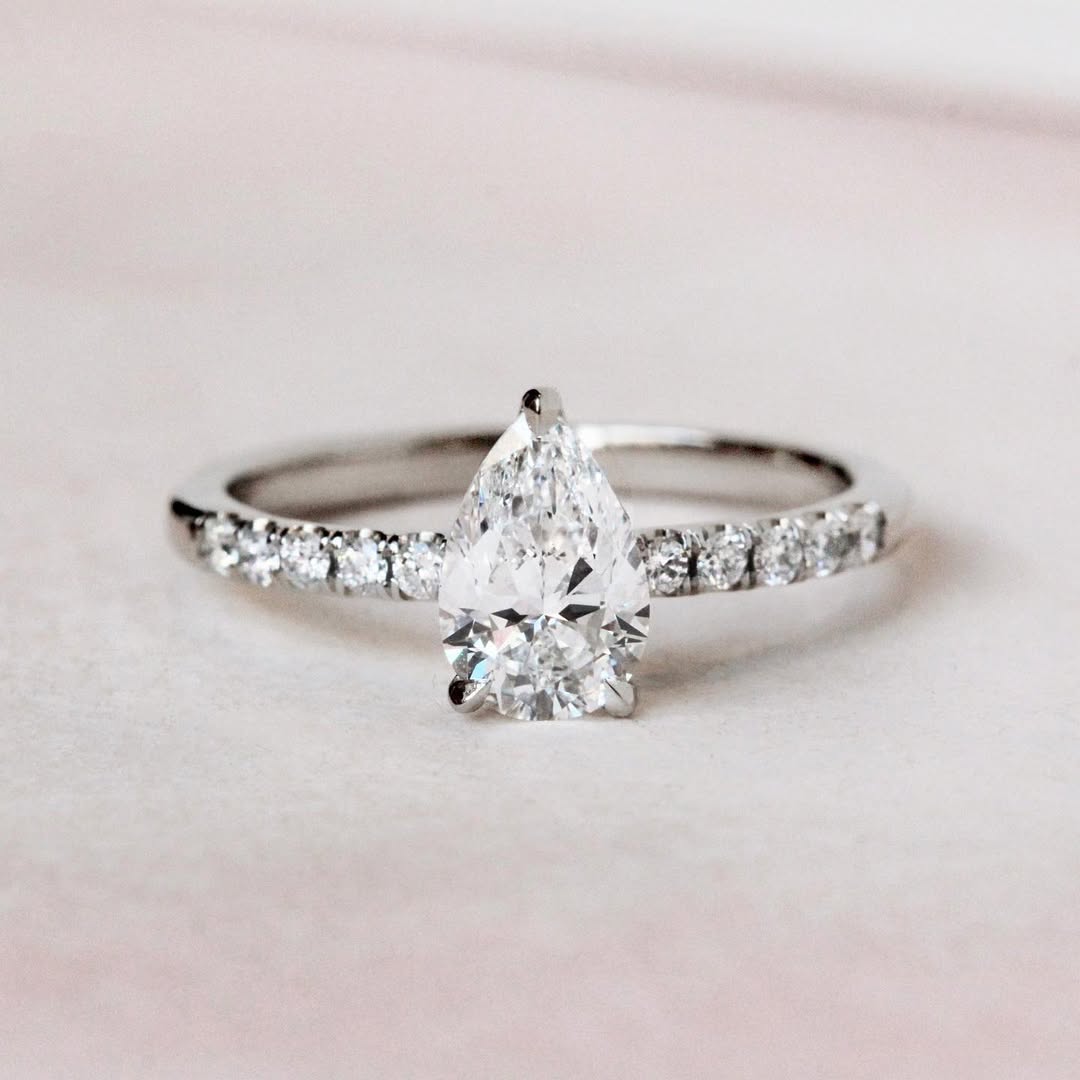 1.0 CT Pear E/VS1 CVD Diamond Pave Style Engagement Ring