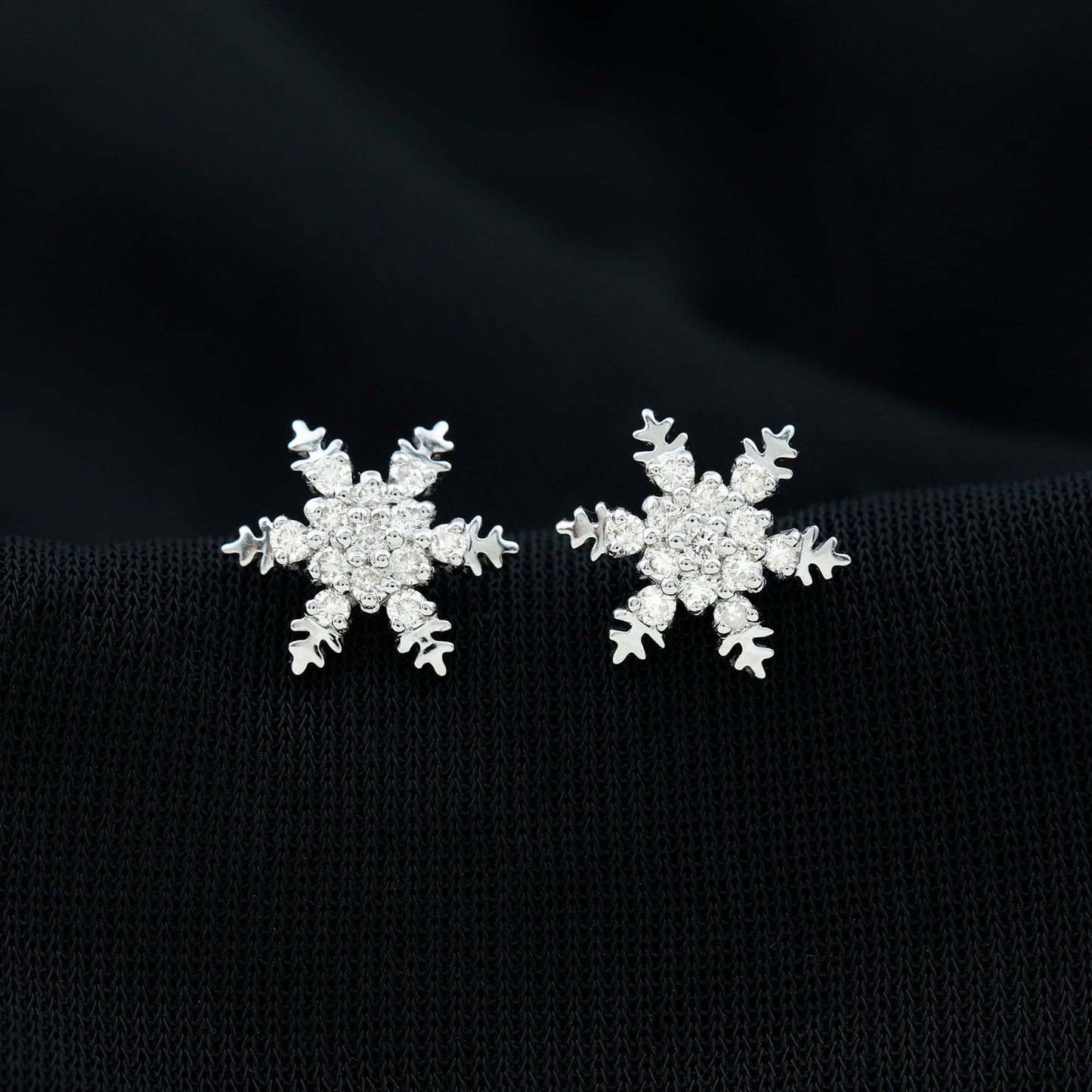 Quinn- 0.66 TCW Round Cluster Moissanite Earrings