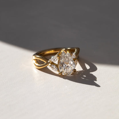 1.20 CT Pear D/VS1 CVD Diamond Cross Over Style Engagement Ring