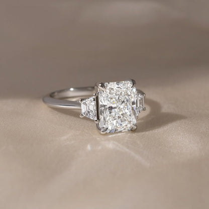3.0 CT Radiant E/VVS1 CVD Diamond Three Stone Style Engagement Ring