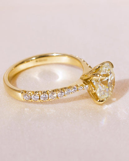 2.37 CT Round G/VS2 CVD Diamond Pave Style Engagement Ring