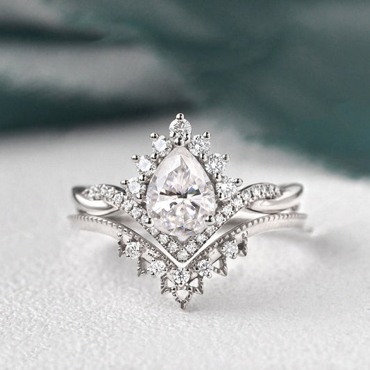 1.50 CT Pear Moissanite Diamond Cluster Bridal Ring Set for Women