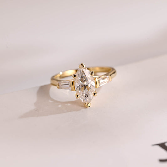 2.5 CT Marquise Cut Three Stone Moissanite Engagement Ring
