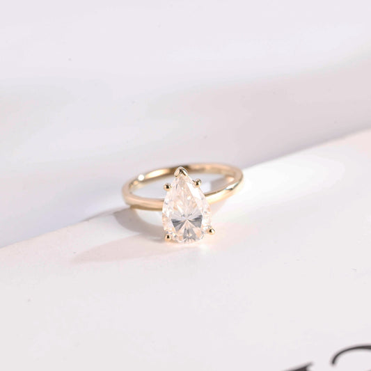 3.0 CT Pear Cut Solitaire Moissanite Engagement Ring