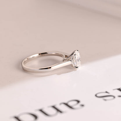 1.5 CT Oval Cut Solitaire Moissanite Engagement Ring